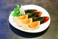 半熟ピータンと薬膳煮卵の盛り合わせ♪