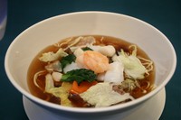 ☆中華オードブル３種盛り
☆点心２個orデザート２種盛り
がつきます。
海鮮、お野菜がたっぷりのあんかけそば！週かわりで醤油味か塩味になります。