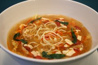 ☆中華オードブル３種盛り
☆点心２個orデザート２種盛り
がつきます。
10種の漢方エキス入り！辛味と酸味が絶妙なバランスでクセになる美味しさ♪