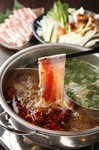 今宵は火鍋をメインに味わいたいというあなたに…
具材が充実＆ボリューム満点のセットです！