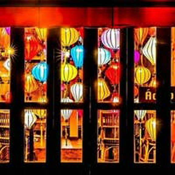 古都ホイアンのランタン灯るカラフルな装飾