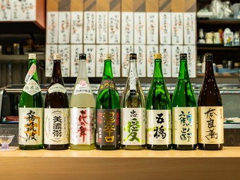 20〜30種揃う日本酒など、ドリンクメニューも充実