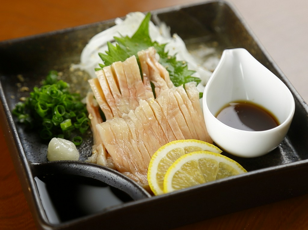 黒毛和牛に熊本産の馬刺しまで、豪華メニューが勢揃い