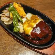 150g:880円
300g:1700円
＜下記からお好きな種類をお選びください＞
・ミラノバーグ(トマトソース)
・ガーリックソース
・和風ソース
・話題の！Hソース(チーズ＆デミソース)