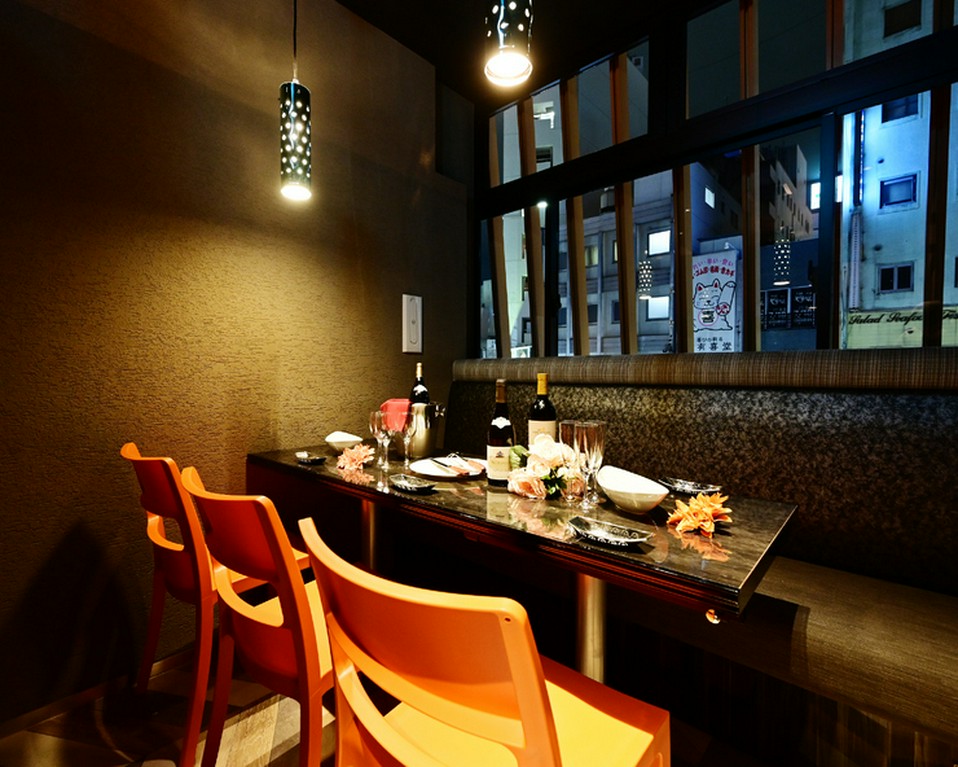 有名デザイナー監修、全席完全個室