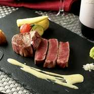 +2000円(税込)で2時間飲み放題
その他、ご予算・時間帯ご相談承ります。