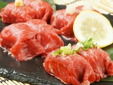 国産牛の肉寿司（4貫）