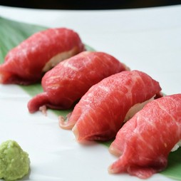 【名物！】国産黒毛和牛の肉ずし