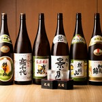 お酒が好きな新潟県のお客様に地元の銘酒をお楽しみいただけるよう、厳選した日本酒をご用意！自慢のお刺身や串焼きとご一緒にご堪能ください♪