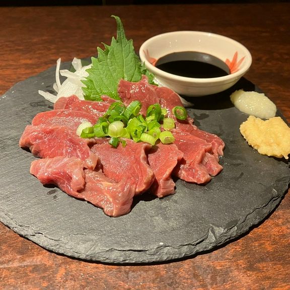 馬刺し（赤身）