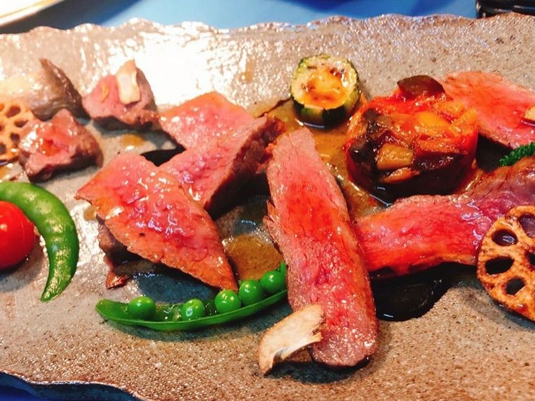 県産黒毛和牛本部牛のロースト〜グレイビーソース〜