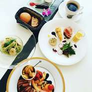 ランチ、ディナー供にコースをご注文できます