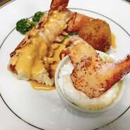 シェフオススメのオマール海老が楽しめるコース。

厳選した島食材を使った前菜盛り合わせも人気。