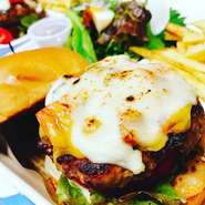 石垣島美崎牛チーズバーガー～ラタトュイユソース～