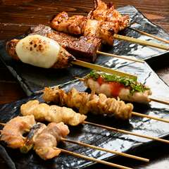 『焼き鶏串盛り合わせ』