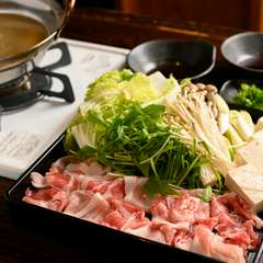 たっぷりの新鮮野菜といただく『国産豚しゃぶしゃぶ』