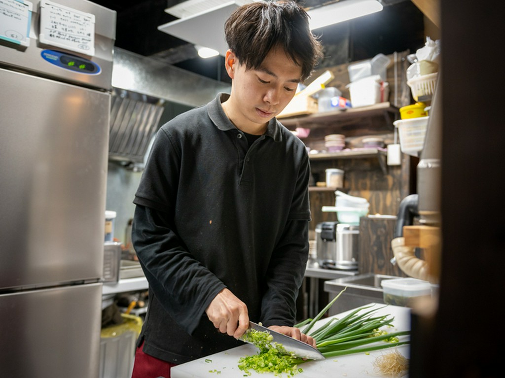 リラックスした雰囲気の中、おいしい料理とお酒を楽しんでほしい