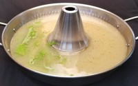 熟成した門外不出の塩だれを黄金スープにブレンド。