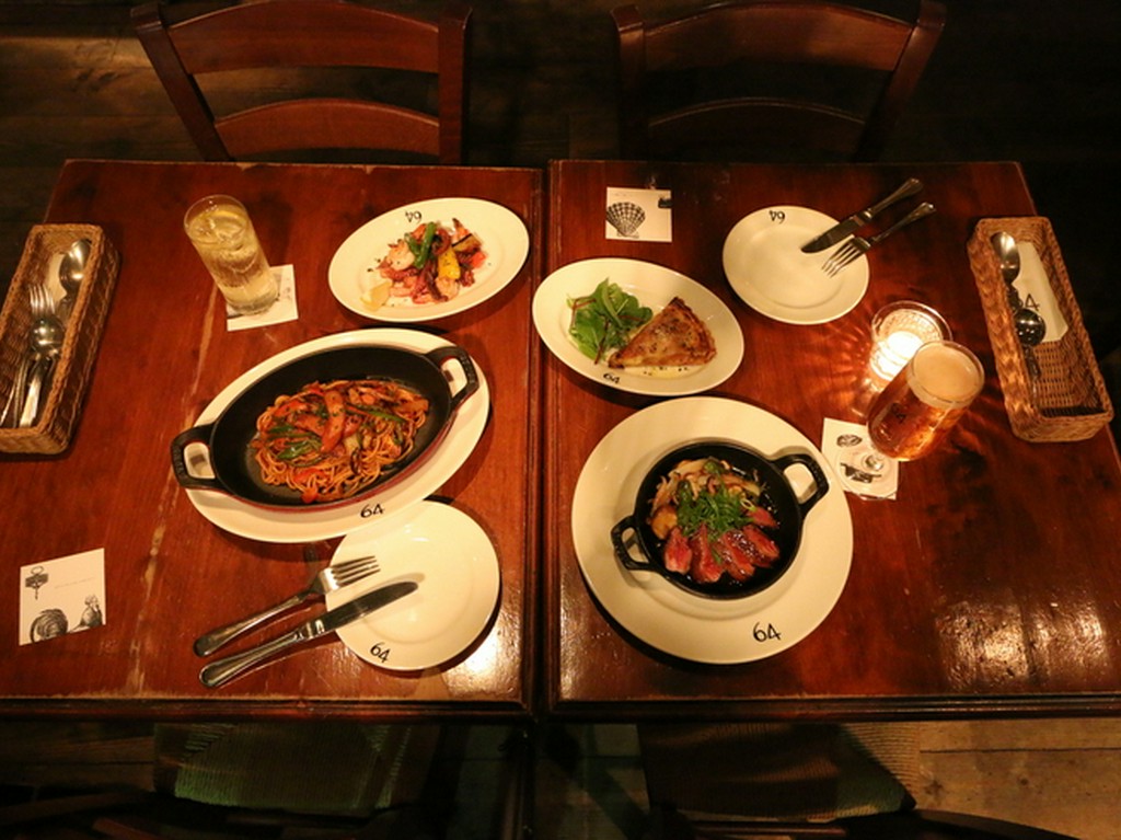 64名物ナポリタン！　もちもちの太麺×甘めのトマトソース