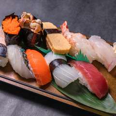 新鮮な県産魚で握った『寿司盛り合わせ』