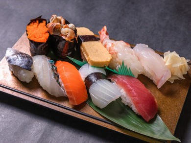 新鮮な県産魚で握った『寿司盛り合わせ』