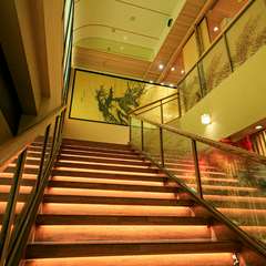 ホテルのようなエントランス階段