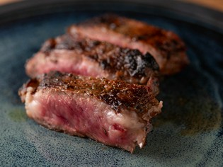 宮本シェフ渾身の逸品『東海大　　阿蘇のあか牛ビステッカ』