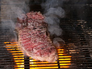 四季折々の、熊本県産の食材をつかった料理と加工品