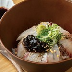 鯛丼 / 鯛出汁 / 小鉢２種 / お漬物 / ごまだれ