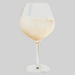 オペレーター：白ワイン ＋ ジンジャーエール 550円
キール：白ワイン ＋ カシス 550円