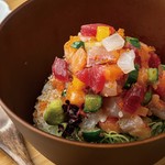 頂鯛丼 / 鯛出汁 / 小鉢２種 / お漬物