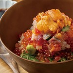 頂鯛丼 極 / 鯛出汁 / 小鉢２種 / お漬物