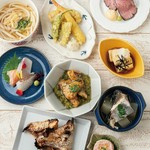 itadakitaiでは、海鮮丼やお肉定食に追加でご注文いただけるお料理もご用意しております。
お肉やお魚を使った『ちょっともう一品』なお料理も併せてお楽しみくださーい♪