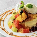 濃厚チョコソースといちごの甘味、ちょっぴりビターな三重奏。