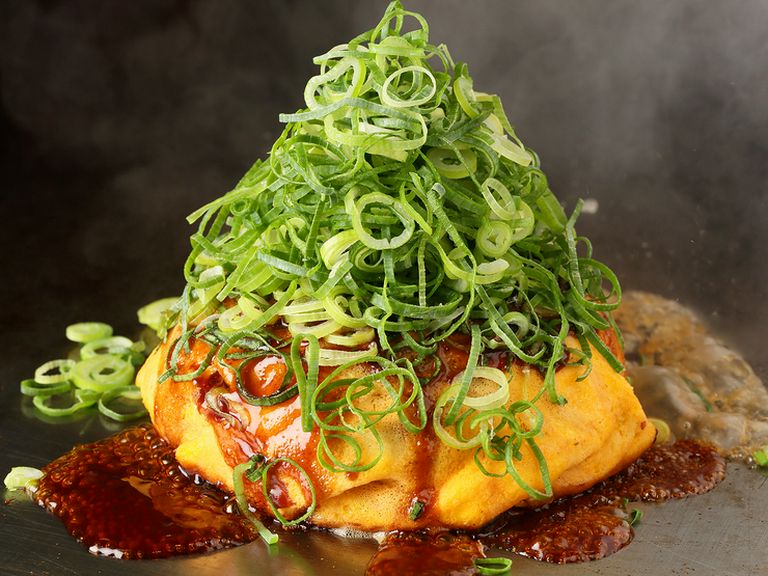 職人技で焼き上げる、ふんわりまあるいお好み焼き