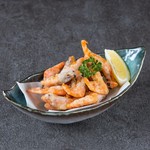 北海道産の甘エビをサクッと揚げました。