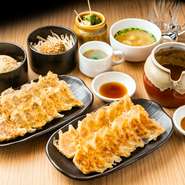 定番のご飯から、おつまみメニュー、〆の一杯まで個性豊かなサイドメニューを用意。餃子をさらにおいしく、【歩兵】をさらに奥深く満喫できます。