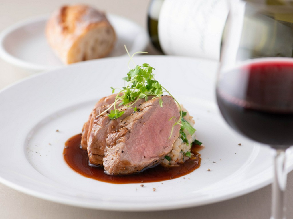 チャーミングな自然派ワインが充実。グラスで気軽に楽しめる！