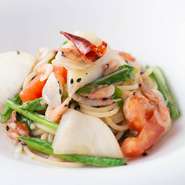 コース料理の「本日のパスタ」の一例。