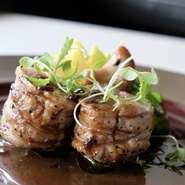 全6品のランチコース
メインのお肉料理はりんどうポークヒレ肉のグリル
デザートは湖鏡特製ティラミス