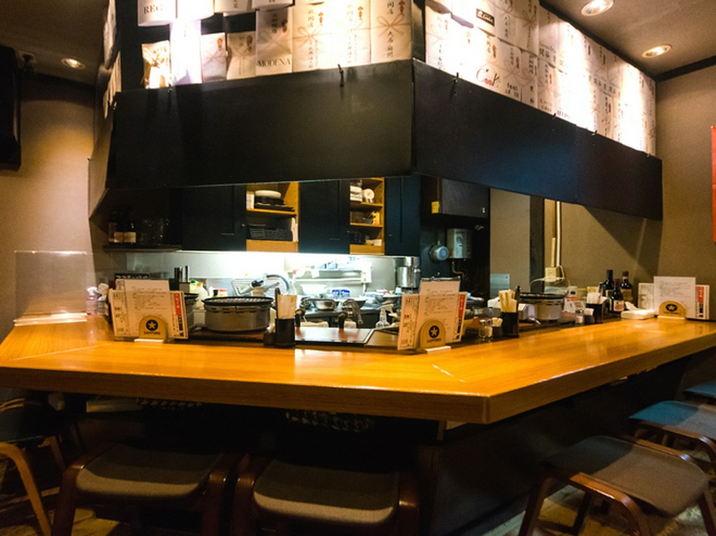 おひとり様・デートにオススメ！　くつろぎのカウンター席