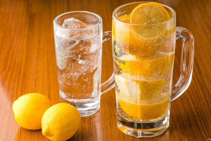 絶品ホルモンと楽しみたい! こだわりのレモンサワー