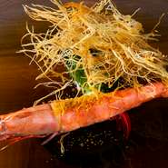 2人の料理人の個性や異文化、素材と技のフュージョンを楽しめる