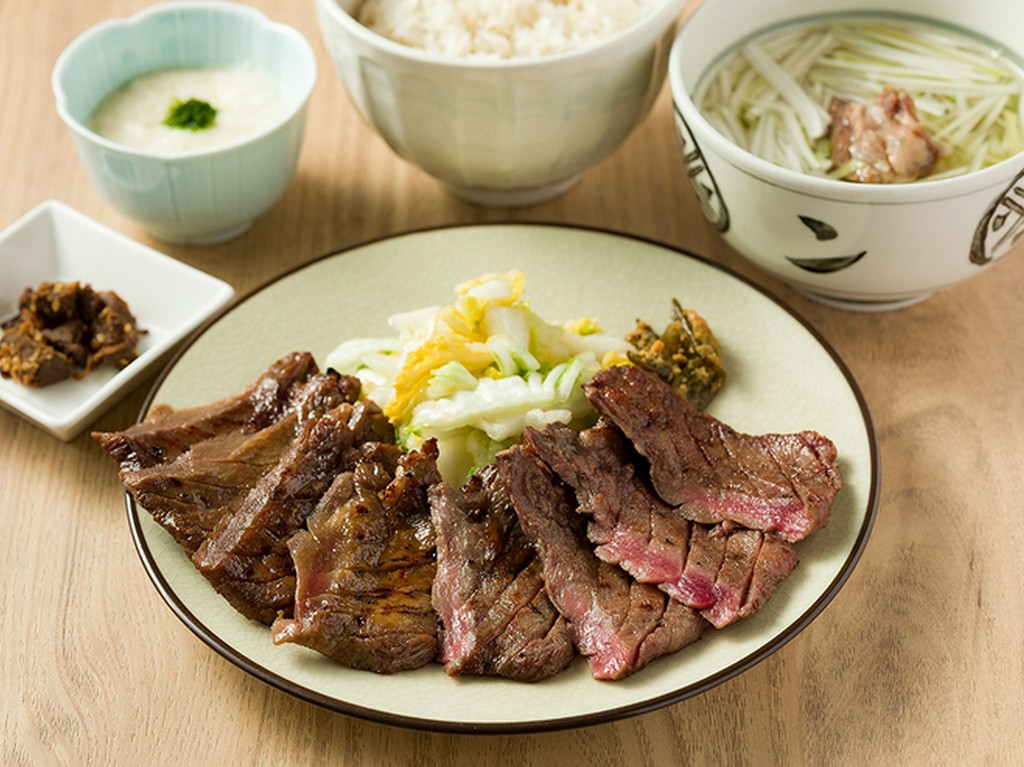 牛たん焼（塩・みそ）二種盛セット （一人前 4枚8切）※とろろ付