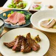 ※ご宴会でご利用の際は、前日までにご予約を賜りますよう様お願い申し上げます。※ご注文は2名様から承ります。　9名様以上のご予約は、お電話にてご相談下さい。※その他、ご予算に応じてご予約承ります。お気軽にお問い合わせください。※写真は、イメージです。季節により内容が変更になる場合がございます。
