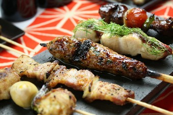 「一串入魂」の精神を注いで焼くことが八兵衛流。