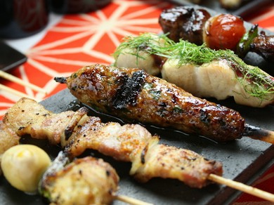 「一串入魂」の精神を注いで焼くことが八兵衛流。