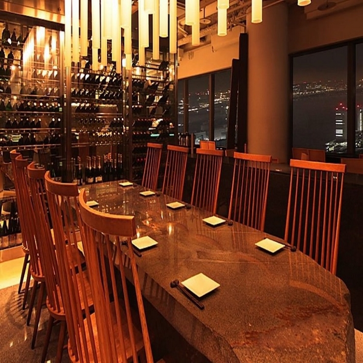 Dynamic Kitchen & Bar Hibiki Caretta Shiodome in Shimbashi/Shiodome