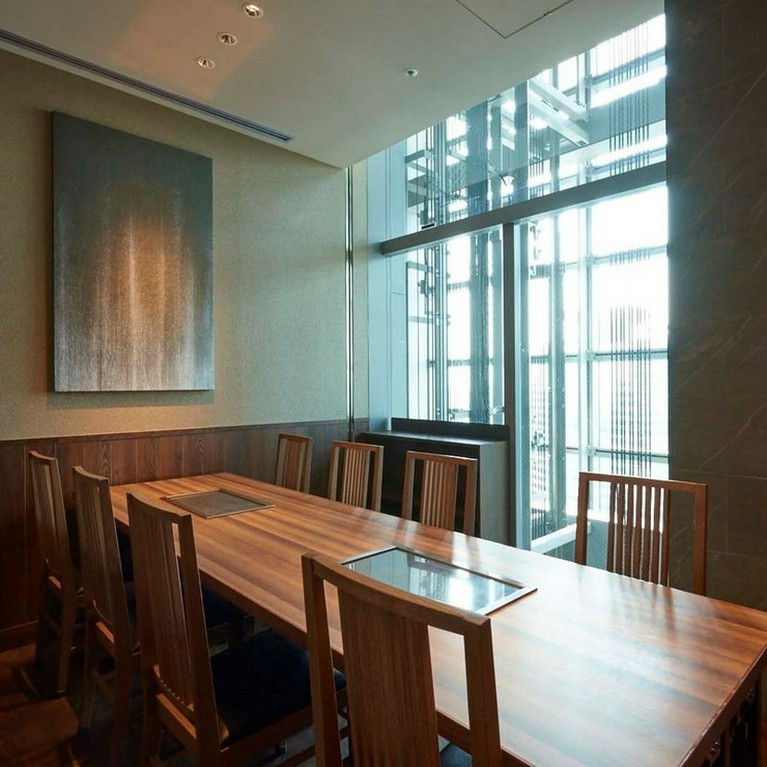 接待や会食、顔合せなど大切なシーンを演出