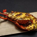 当店人気の季節コースに、海鮮焼盛りに伊勢海老を追加。